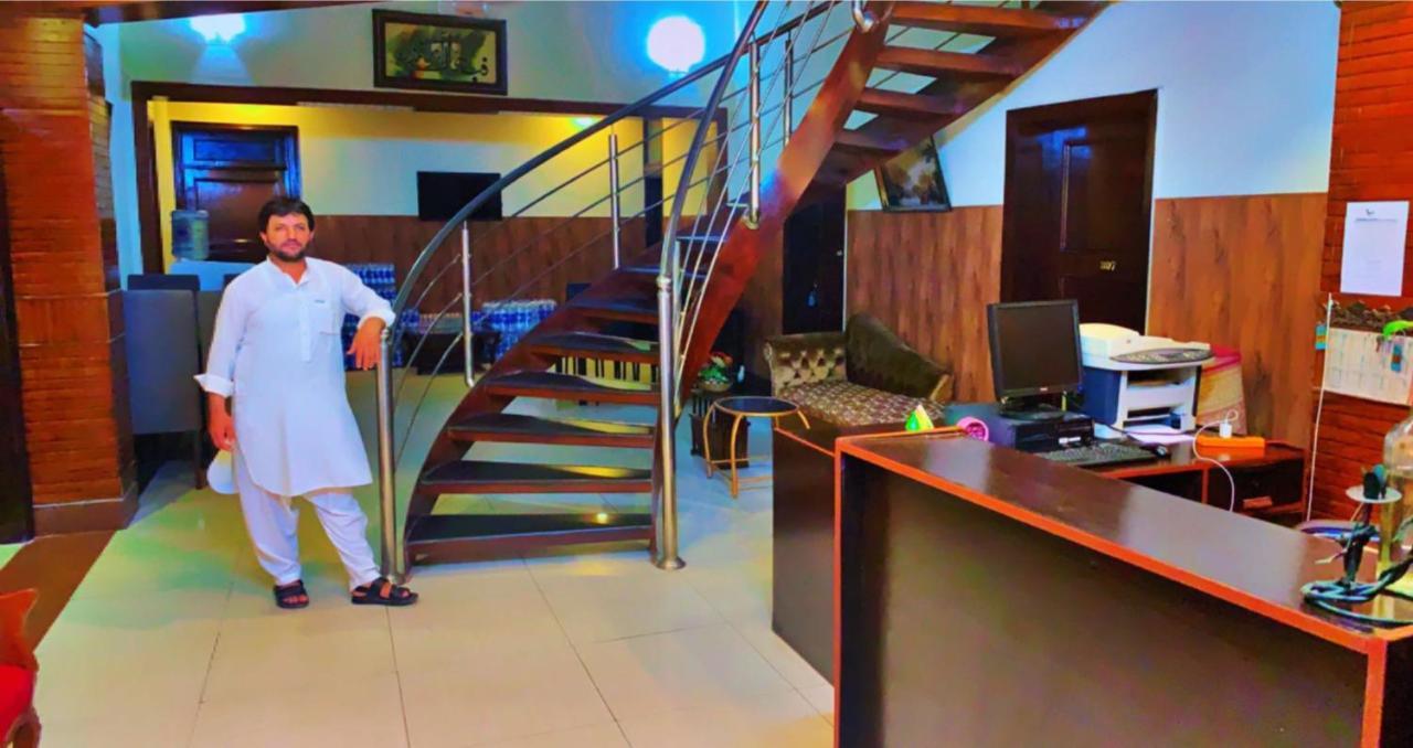 Crown Castle Peshawar 호텔 외부 사진