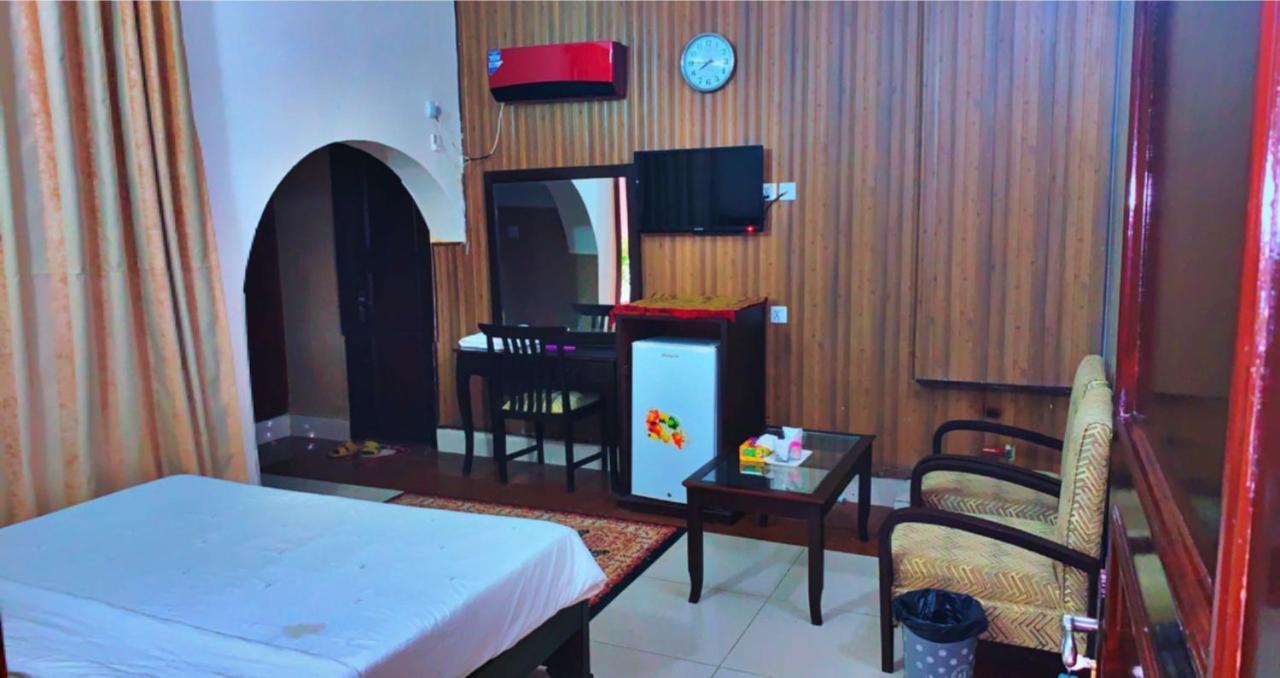 Crown Castle Peshawar 호텔 외부 사진