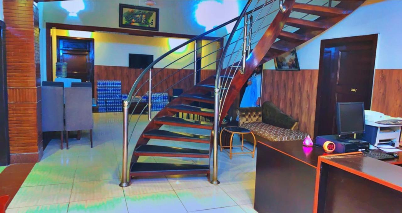 Crown Castle Peshawar 호텔 외부 사진