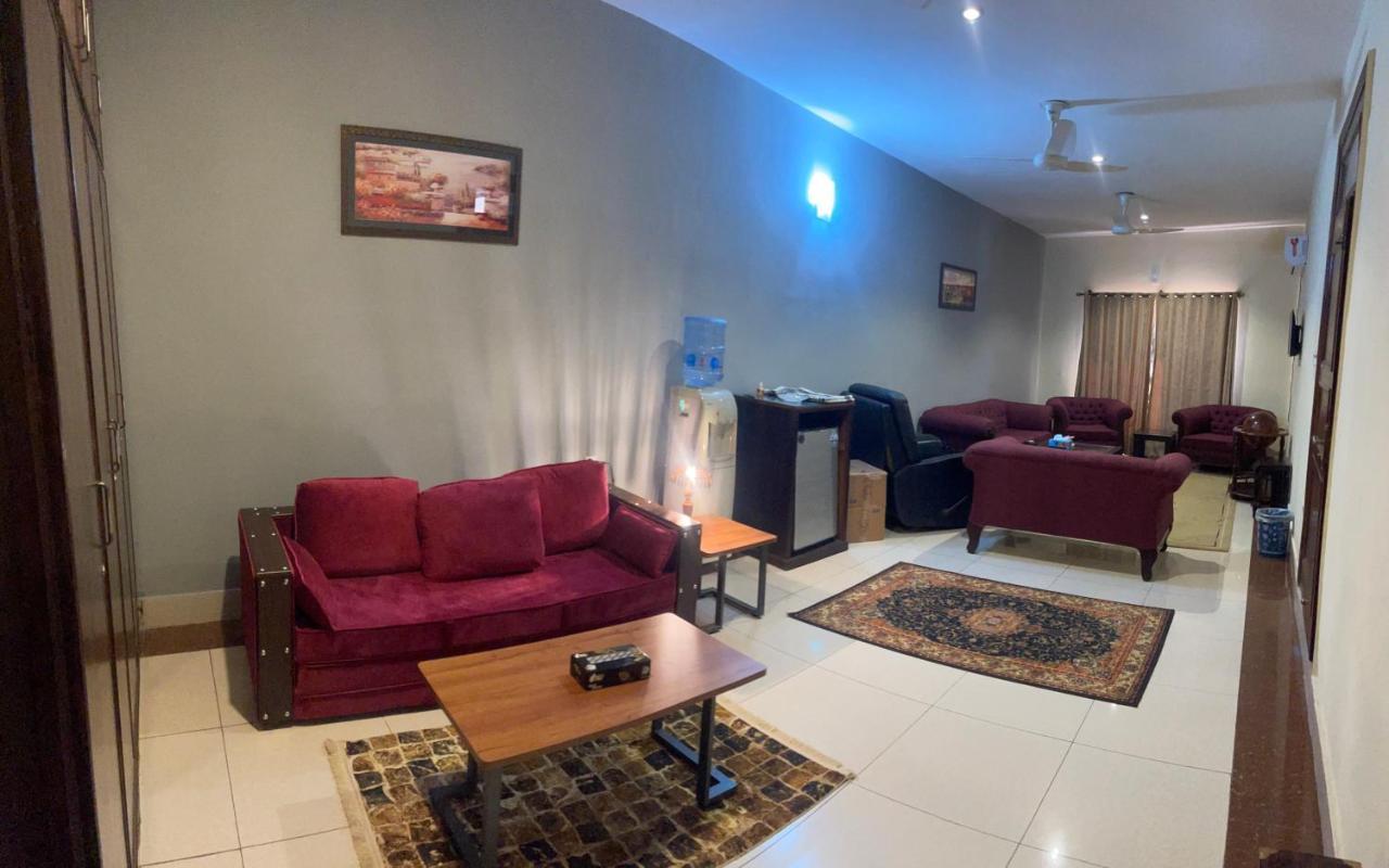 Crown Castle Peshawar 호텔 외부 사진