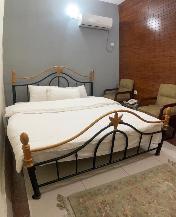 Crown Castle Peshawar 호텔 외부 사진