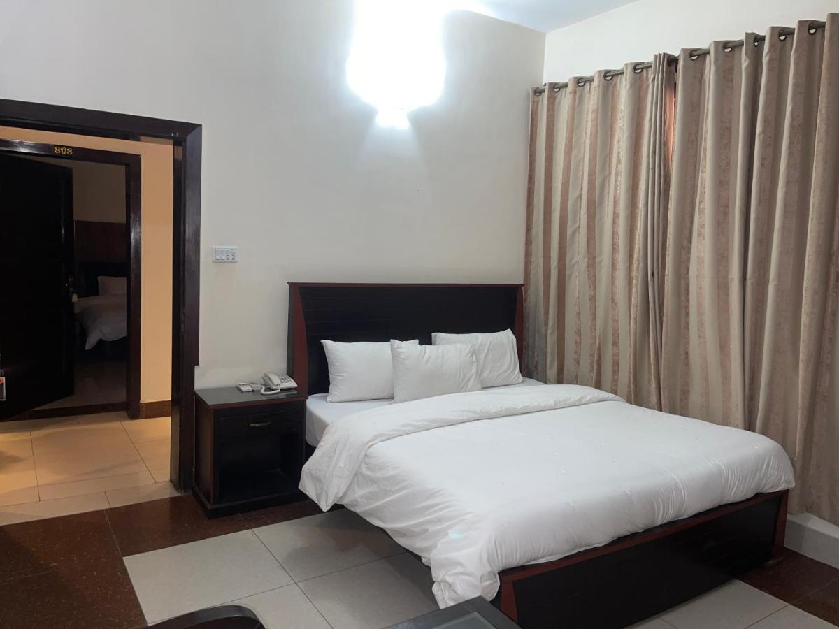 Crown Castle Peshawar 호텔 외부 사진